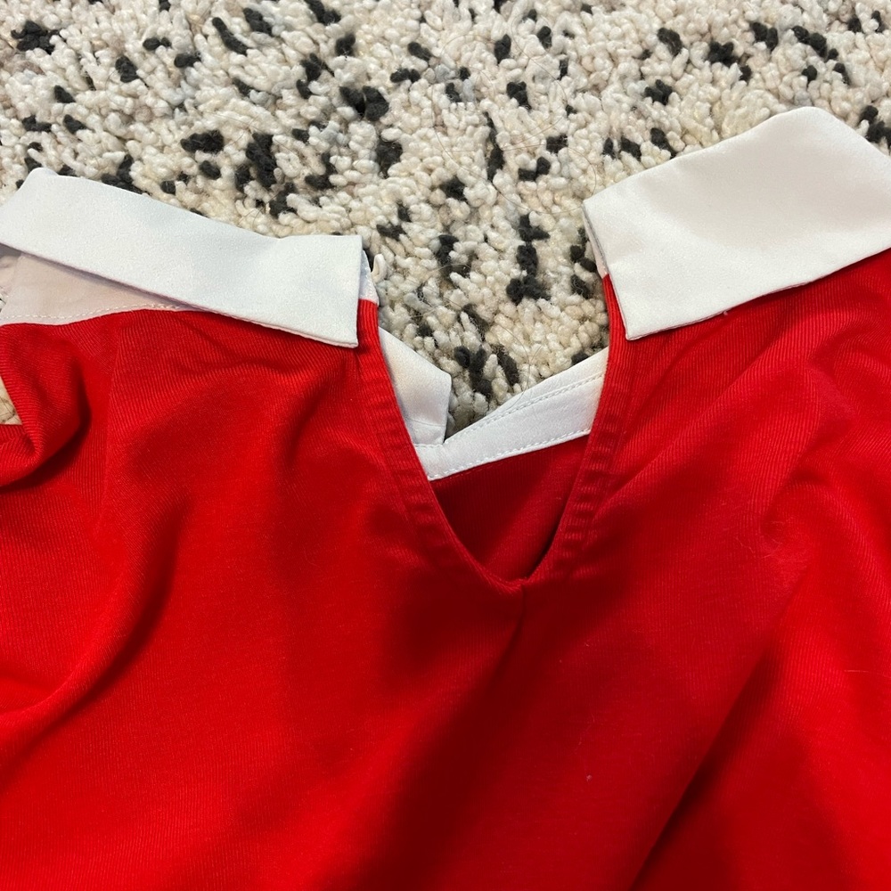 Red collared blouse - Picture 4 of 7